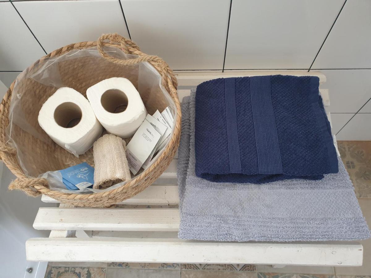 איסלה קנלה Oh! Cinnamon Beach Guest House מראה חיצוני תמונה