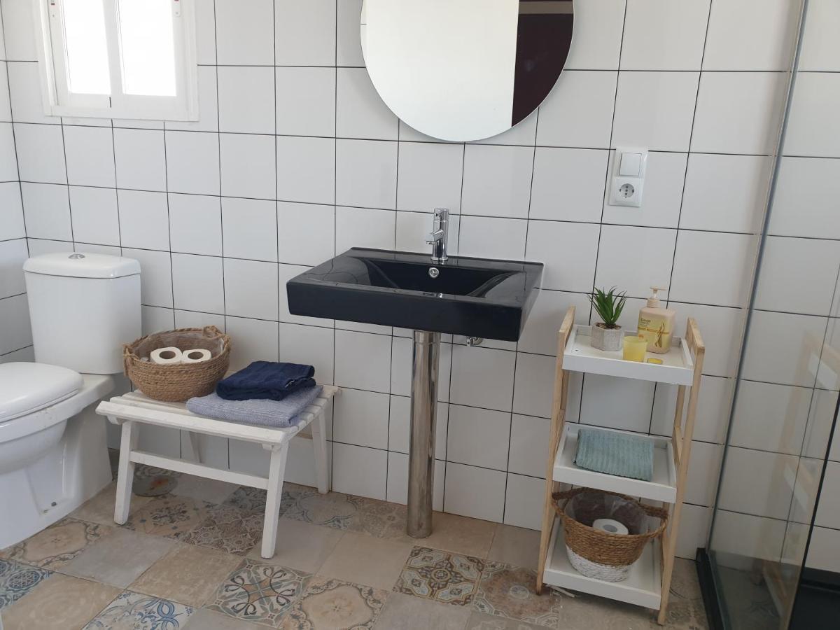 איסלה קנלה Oh! Cinnamon Beach Guest House מראה חיצוני תמונה