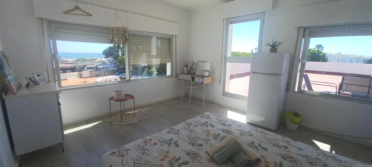 איסלה קנלה Oh! Cinnamon Beach Guest House מראה חיצוני תמונה