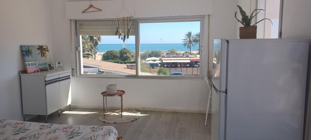 איסלה קנלה Oh! Cinnamon Beach Guest House מראה חיצוני תמונה
